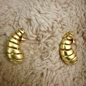 Unique KHOI Toka Earrings